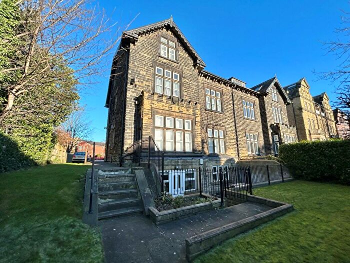 2 Bedroom Flat To Rent In Cardigan Road, Headingley, Leeds, LS6