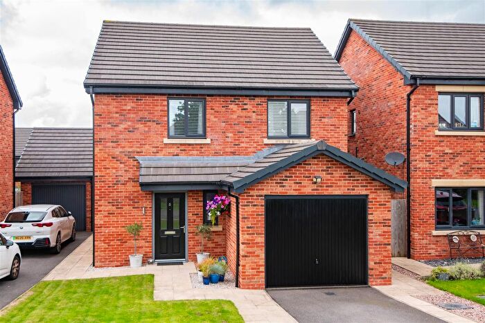 3 Bedroom Detached House For Sale In Elder Close, Leyland, PR25