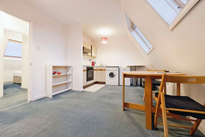 1 Bedroom Flat To Rent In Greyhound Road, London, W6