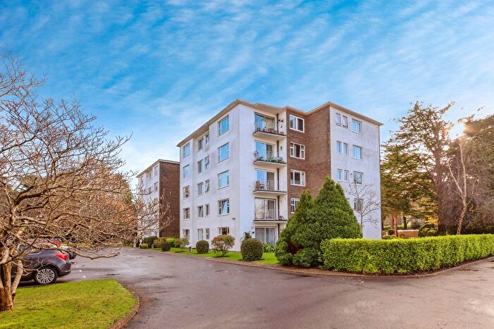 2 Bedroom Flat For Sale In Western Road, Poole, BH13