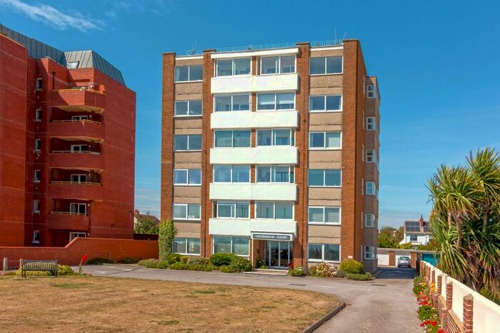 3 Bedroom Flat To Rent In Caversham Court, West Parade, Worthing BN11