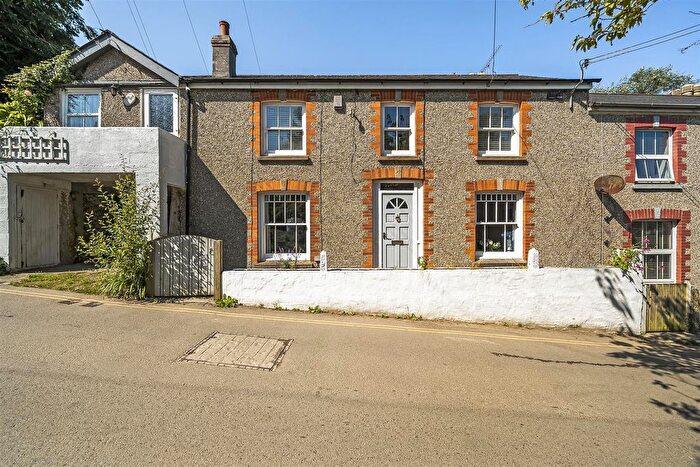 4 Bedroom Cottage To Rent In Beach Road, Crantock, Newquay, TR8