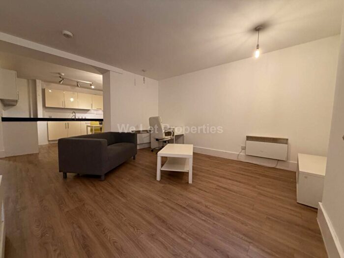 Apartment To Rent In Town Hall, Bexley Square, M3