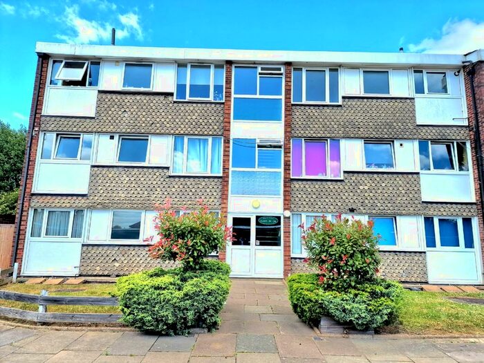 2 Bedroom Flat To Rent In Ingram Court, Wendy Close, Bush Hill Park, EN1