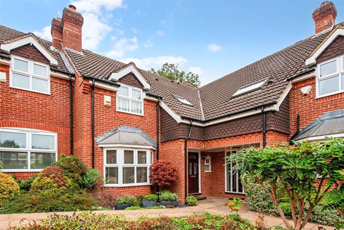 3 Bedroom Terraced House For Sale In Hale Place, Farnham, GU9