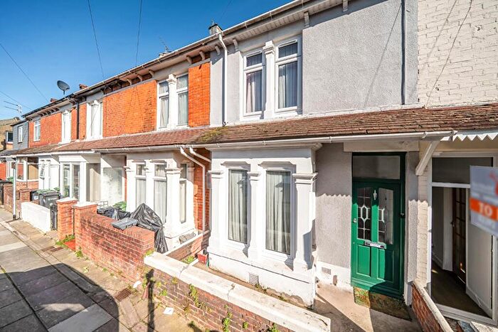 2 Bedroom Terraced House For Sale In Aylesbury Road, Portsmouth, PO2