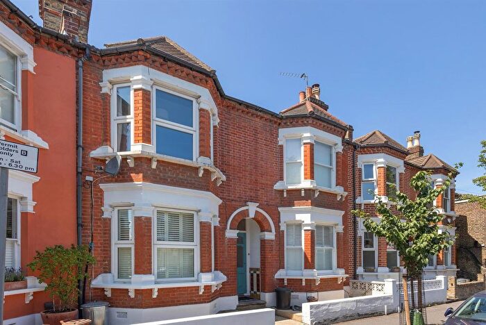 4 Bedroom Terraced House For Sale In Kinsale Road, London, SE15