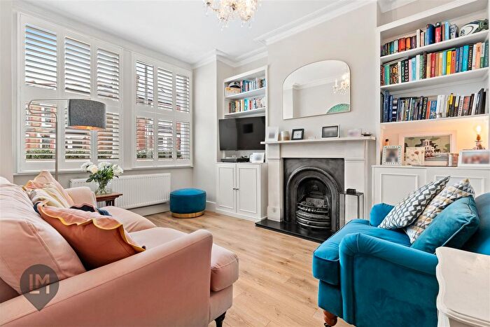 2 Bedroom Flat For Sale In Balvernie Grove, London, SW18