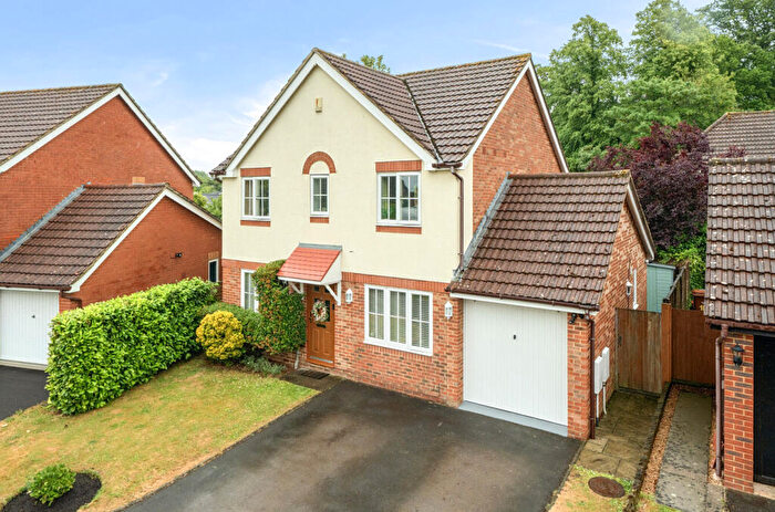 4 Bedroom Detached House For Sale In Norfolk Chase, Warfield, Bracknell, Berkshire, RG42