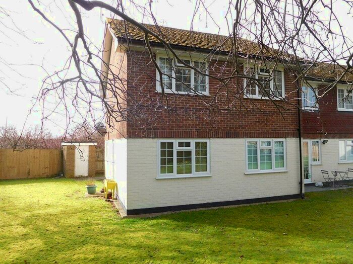1 Bedroom Apartment To Rent In Wickhurst Gardens, Broadbridge Heath, RH12