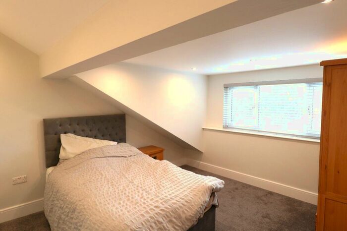 1 Bedroom House To Rent In St. Lukes Crescent, Leeds, West Yorkshire, LS11