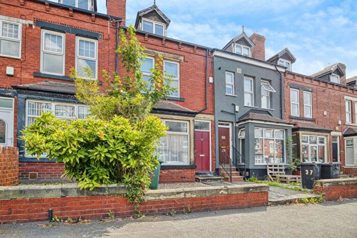 5 Bedroom Terraced House For Sale In Ash Road, Leeds, LS6