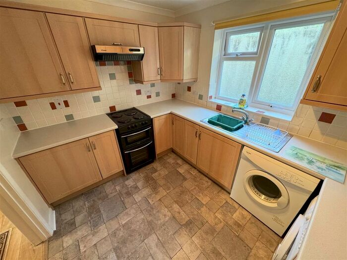 1 Bedroom Flat For Sale In Chideock Close, Parkstone, Poole, BH12