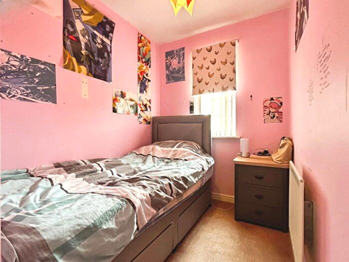 3 Bedroom End Of Terrace House For Sale In Gileswood Crescent, Brampton Bierlow, Rotherham, S63
