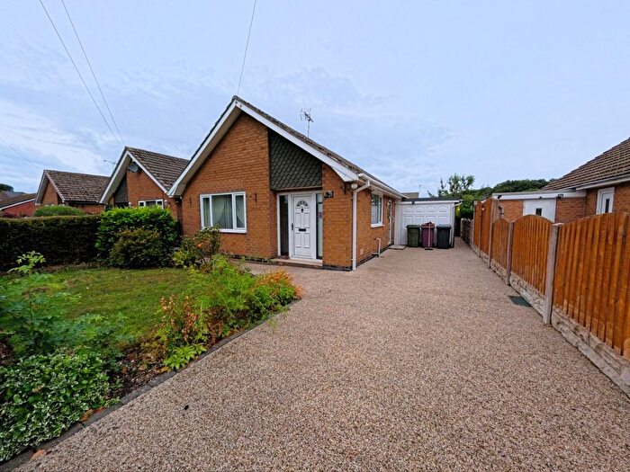 2 Bedroom Detached Bungalow For Sale In Riber Crescent, Old Tupton, S42