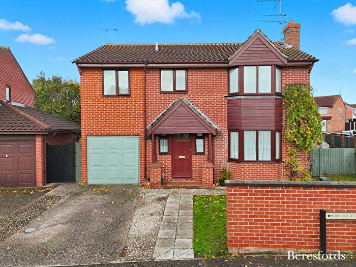 4 Bedroom Detached House For Sale In Jenner Mead, Chelmer Village, CM2