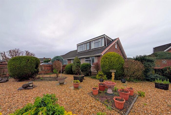3 Bedroom Semi Detached House For Sale In Osbourne Avenue, Tuffley, Gllucester, GL4