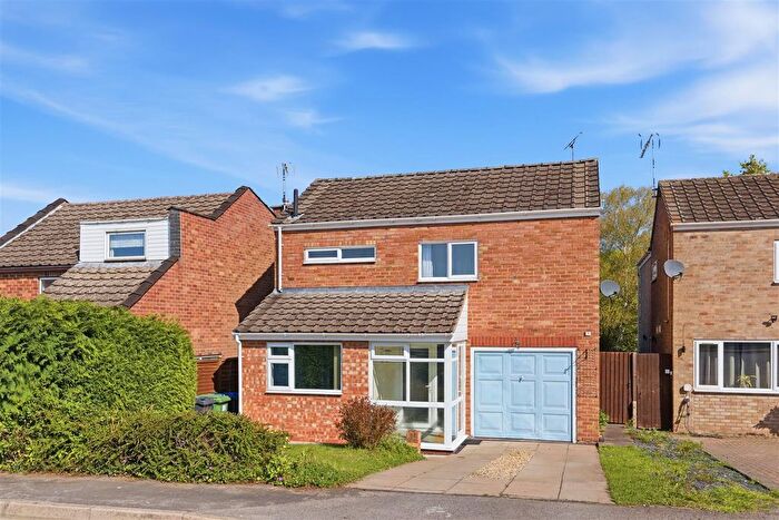 3 Bedroom Detached House For Sale In Bellam Road, Hampton Magna, Warwick, CV35