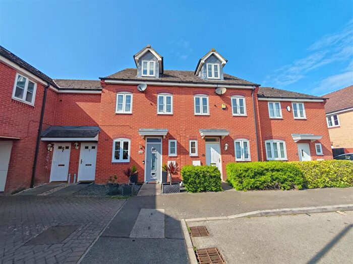 3 Bedroom Terraced House For Sale In , Hatfield Close, Corby, North Northamptonshire, NN18