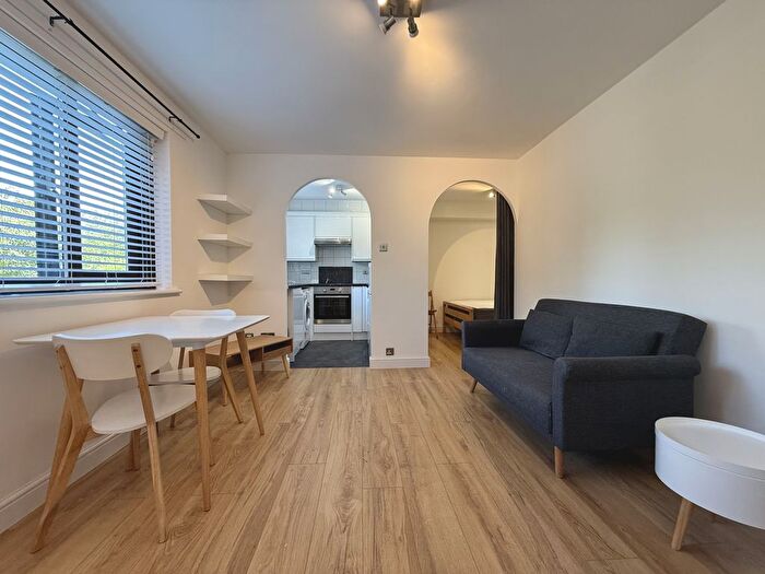 Studio To Rent In Glenville Grove, London, SE8