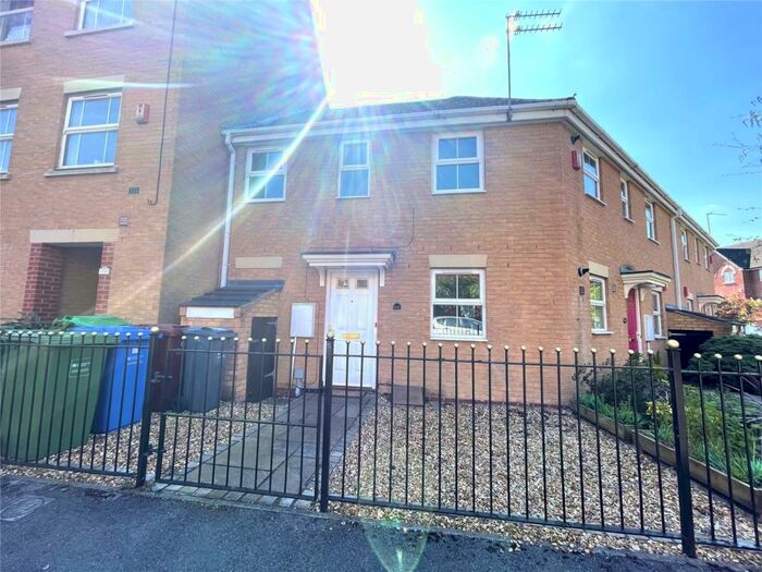2 Bedroom Apartment To Rent In New Barnes Avenue, Chorlton, Manchester, M21