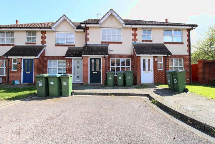 2 Bedroom Property To Rent In Bluebird Way, London, SE28