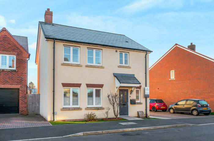 3 Bedroom Detached House For Sale In Batchelor Way, Downton, Salisbury, Wiltshire, SP5