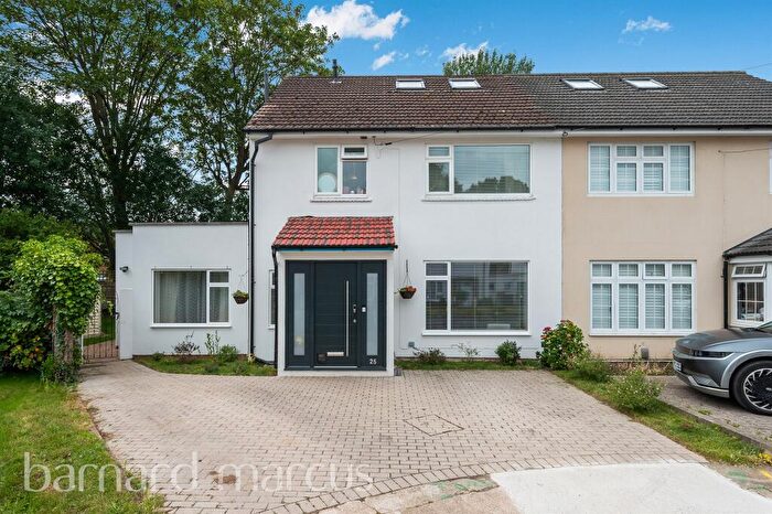 4 Bedroom Semi-Detached House For Sale In Barton Green, New Malden, KT3