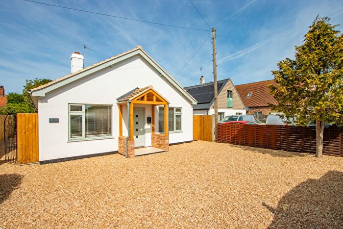 3 Bedroom Detached Bungalow To Rent In Kenwood Road, Heacham, PE31