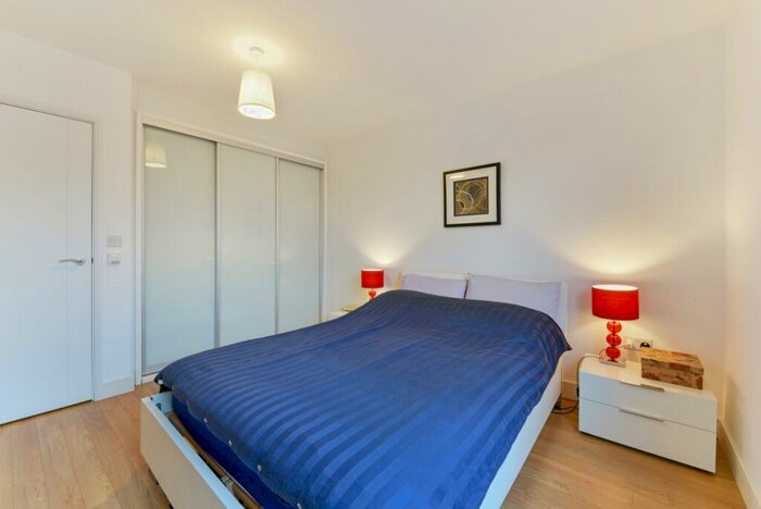 1 Bedroom Flat To Rent In Mandara Place, Greenland Place, Yeoman Street, Surrey Quays, SE8