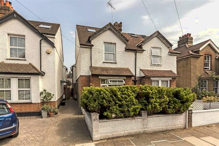 3 Bedroom Property To Rent In Niton Road, Kew, Richmond, TW9