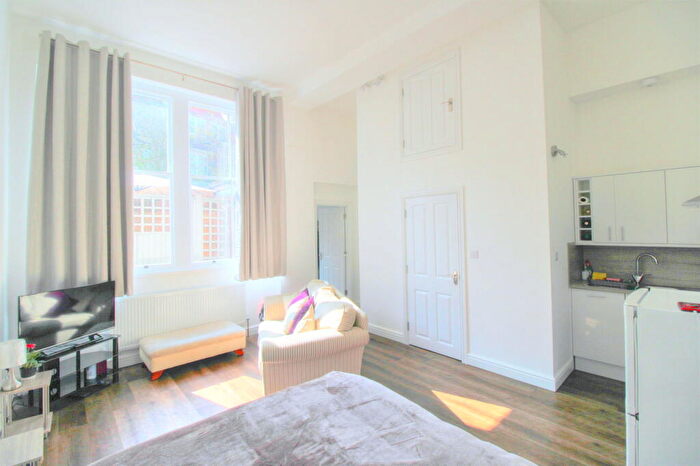 Studio To Rent In South Street, Eastbourne, East Sussex, BN21