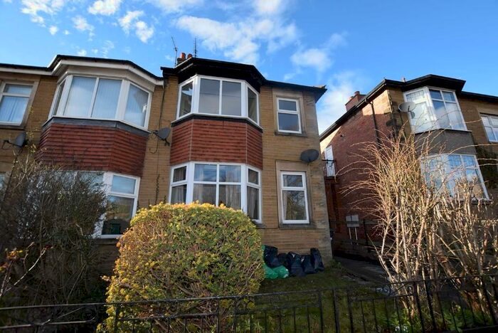 2 Bedroom Flat To Rent In Queens Road, Richmond, DL10