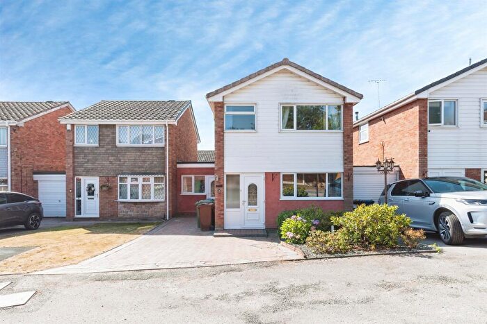 4 Bedroom Link Detached House For Sale In Beton Way, Stafford, ST16