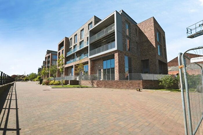 2 Bedroom Apartment For Sale In Trent Bridge View, Nottingham, NG2