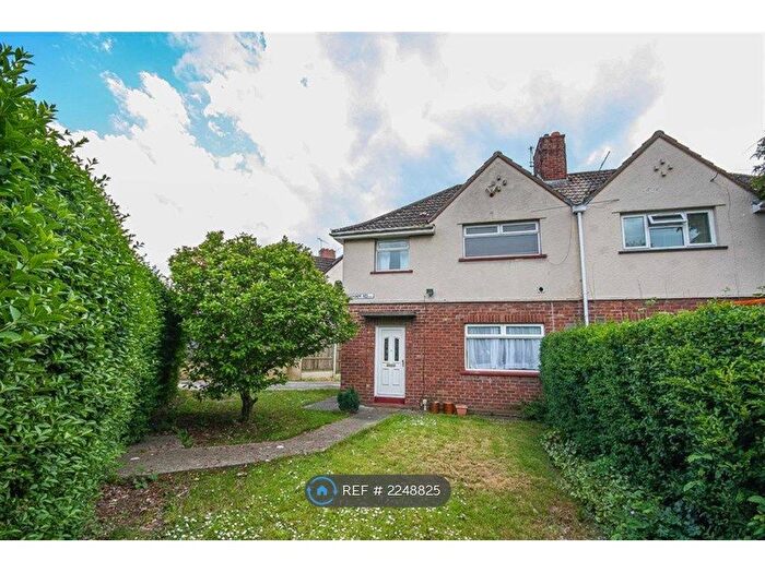 3 Bedroom Semi-Detached House To Rent In Brixham Road, Bristol, BS3