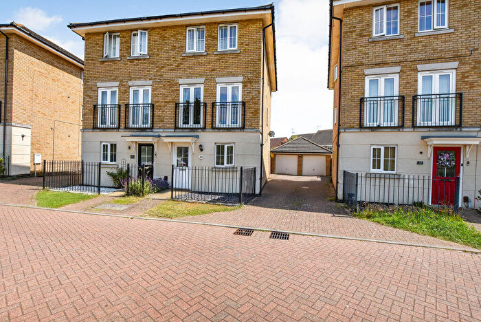 4 Bedroom Semi-Detached House For Sale In Marius Crescent, Hampton Hargate, PE7