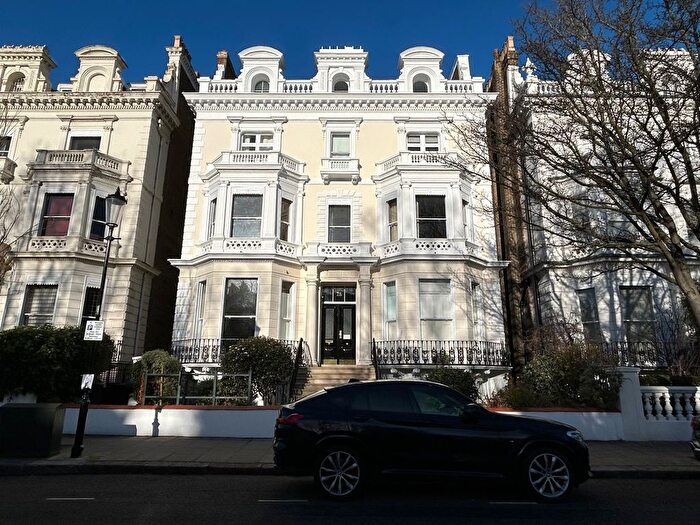 1 Bedroom Flat For Sale In Flat, Pembridge Square, Notting Hill, London, W2