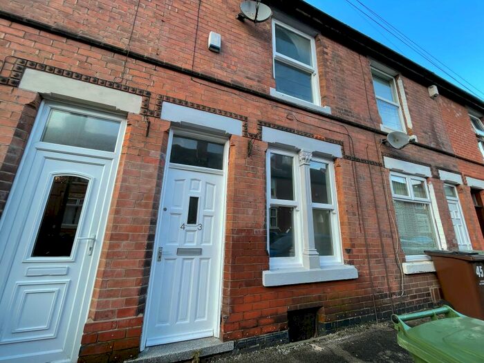 2 Bedroom House To Rent In Spalding Road, NG3