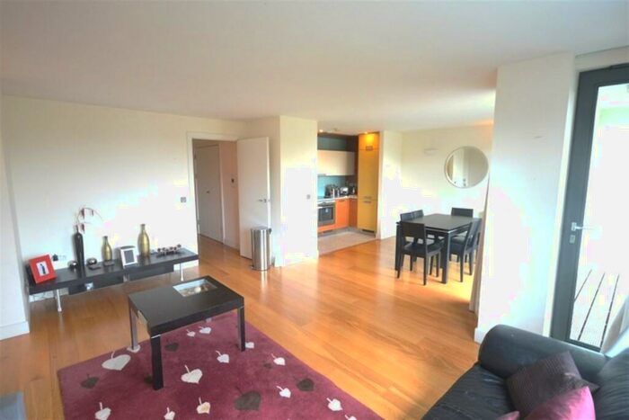 2 Bedroom Apartment To Rent In St William's Court, King's Cross, Islington, Gifford Street, London, N1