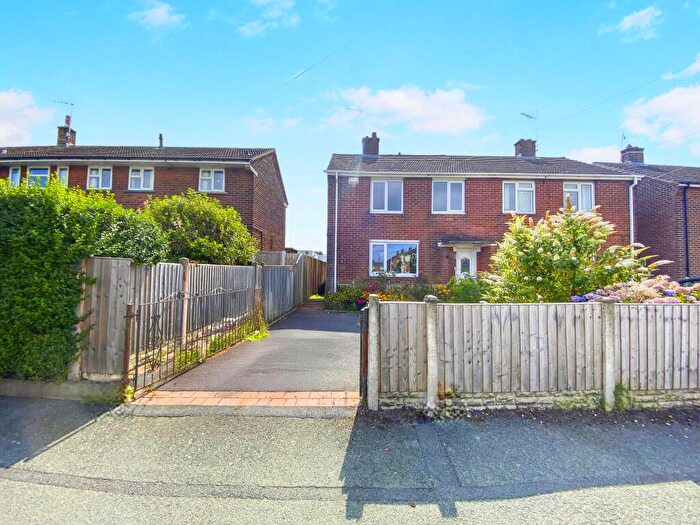 3 Bedroom Semi-Detached House For Sale In Fenwick Drive, Wrexham, LL13
