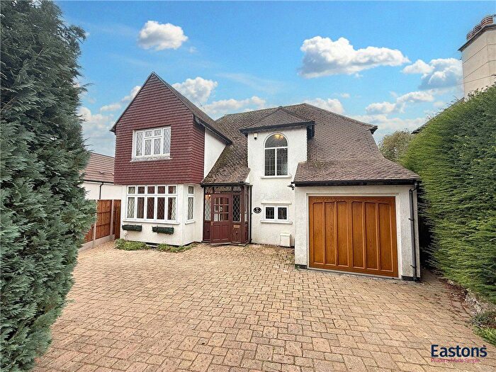 4 Bedroom Detached House For Sale In Chipstead Way, Banstead, SM7
