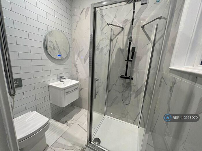 Studio To Rent In Hall Gate, Doncaster, DN1