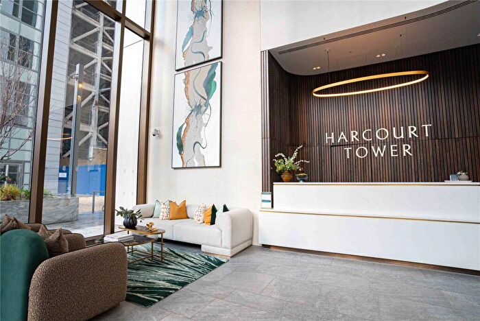 2 Bedroom Apartment For Sale In South Quay Plaza, Canary Wharf, E14