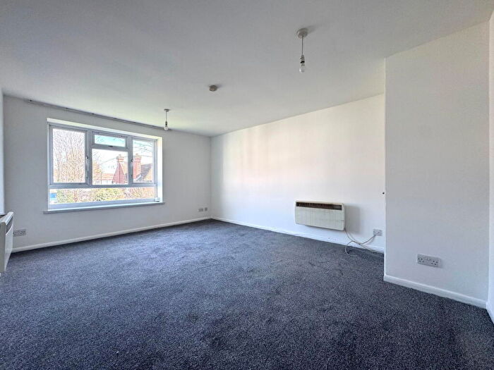 Studio To Rent In Crayford High Street, Crayford, Dartford, DA1
