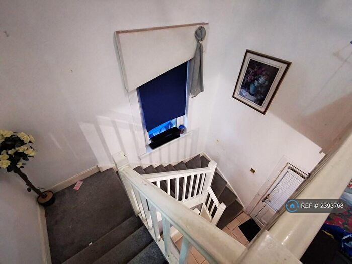 3 Bedroom Semi-Detached House To Rent In Gartcraig Road, Glasgow, G33