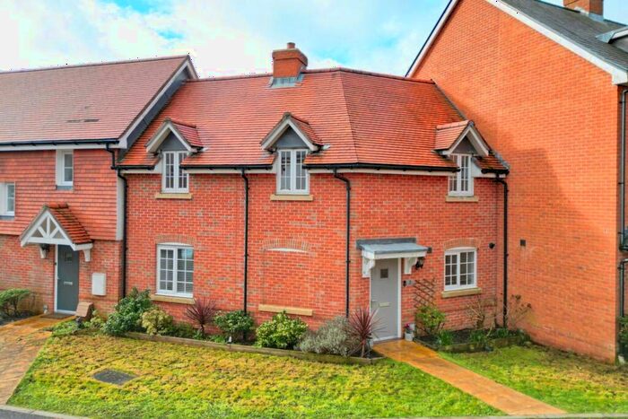 3 Bedroom Terraced House For Sale In Luscombe Avenue, Hellingly, BN27