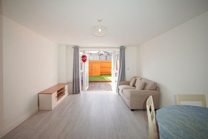 3 Bedroom House To Rent In Morley Place, Staple Hill, BS16