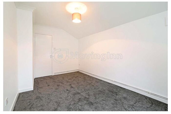 1 Bedroom Flat To Rent In Kirkwood Road, Nunhead, London, SE15