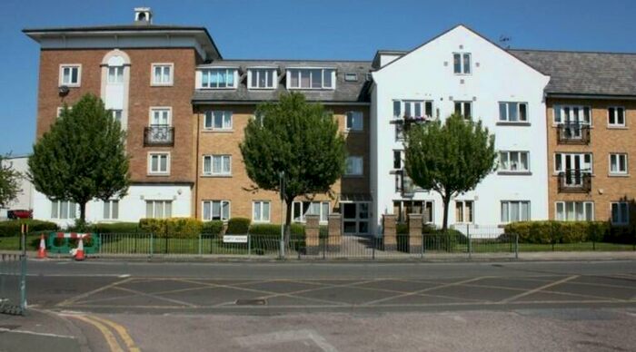 2 Bedroom Flat To Rent In Forty Avenue, Wembley, HA9